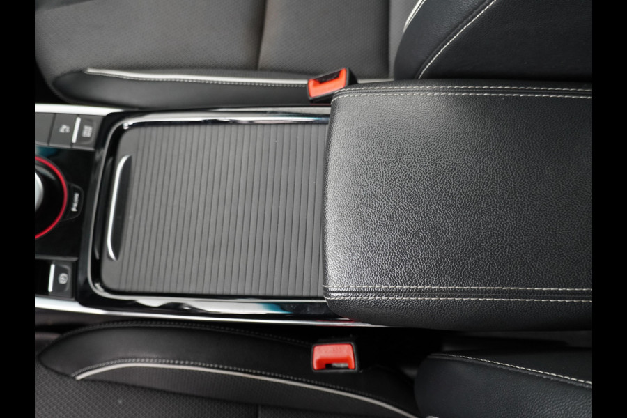 Kia e-Niro DynamicLine 64 kWh - SOH 97,2% - Adaptief Control - Climate Control - Navigatie - Apple/Android Carplay - Fabrieksgarantie Tot 2029