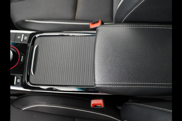 Kia e-Niro DynamicLine 64 kWh - SOH 97,2% - Adaptief Control - Climate Control - Navigatie - Apple/Android Carplay - Fabrieksgarantie Tot 2029
