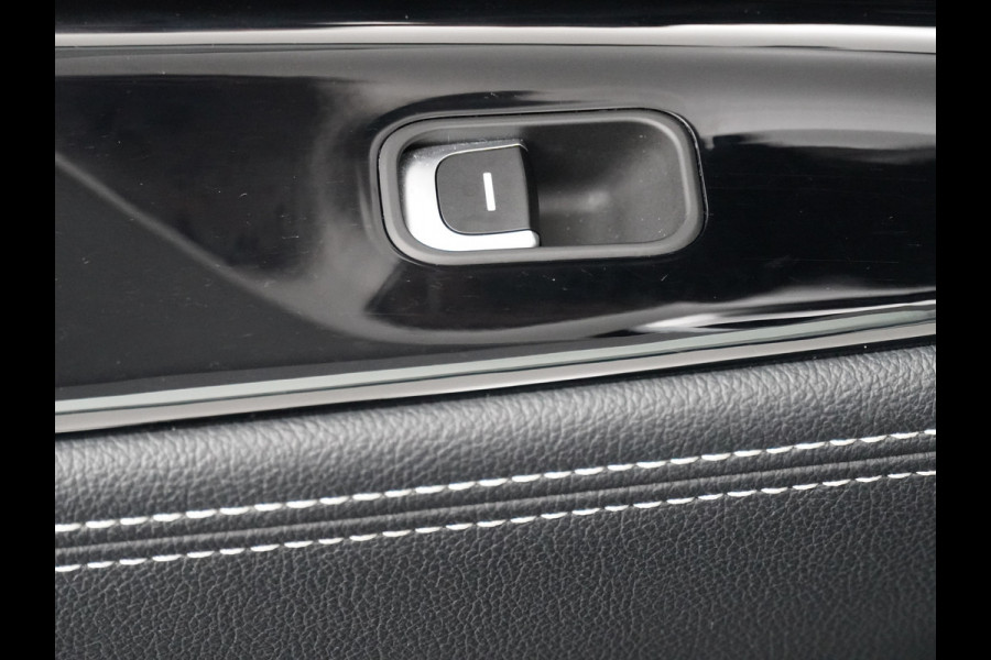 Kia e-Niro DynamicLine 64 kWh - SOH 97,2% - Adaptief Control - Climate Control - Navigatie - Apple/Android Carplay - Fabrieksgarantie Tot 2029