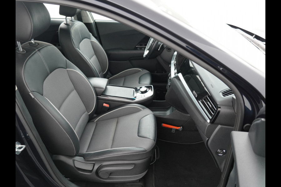 Kia e-Niro DynamicLine 64 kWh - SOH 97,2% - Adaptief Control - Climate Control - Navigatie - Apple/Android Carplay - Fabrieksgarantie Tot 2029