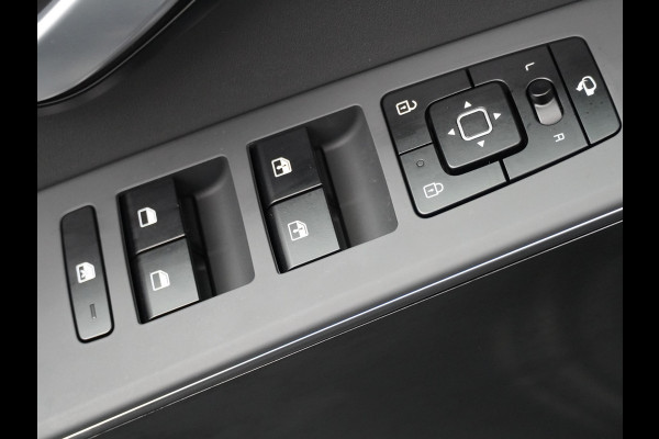 Kia Niro EV DynamicLine 64.8 kWh - SOH 99,3% - Navigatie - Parkeersensoren voor en achter - Adaptieve cruise control - Fabrieksgarantie tot 11-2030