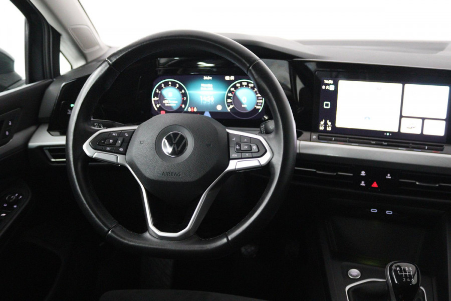 Volkswagen Golf 1.5 TSI Life Business (STOELVERWARMING, NAVIGATIE, ELEKTR STOELEN, DIGITAAL DASHBOARD, PARKEERSENSOREN, NL-AUTO)