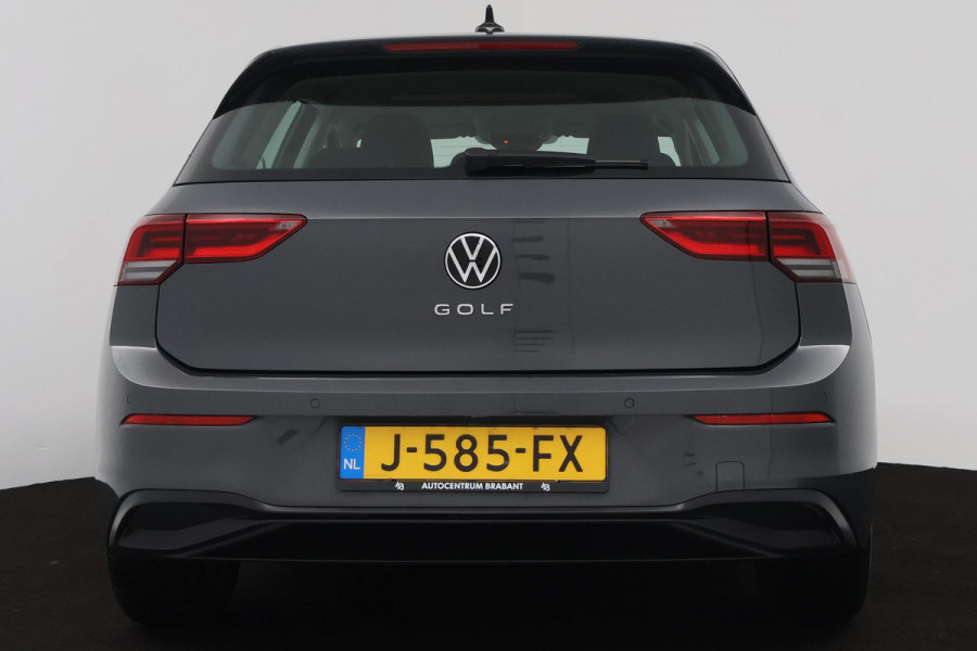 Volkswagen Golf 1.5 TSI Life Business (STOELVERWARMING, NAVIGATIE, ELEKTR STOELEN, DIGITAAL DASHBOARD, PARKEERSENSOREN, NL-AUTO)