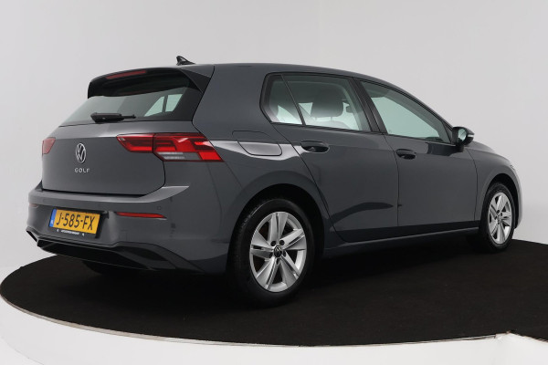 Volkswagen Golf 1.5 TSI Life Business (STOELVERWARMING, NAVIGATIE, ELEKTR STOELEN, DIGITAAL DASHBOARD, PARKEERSENSOREN, NL-AUTO)