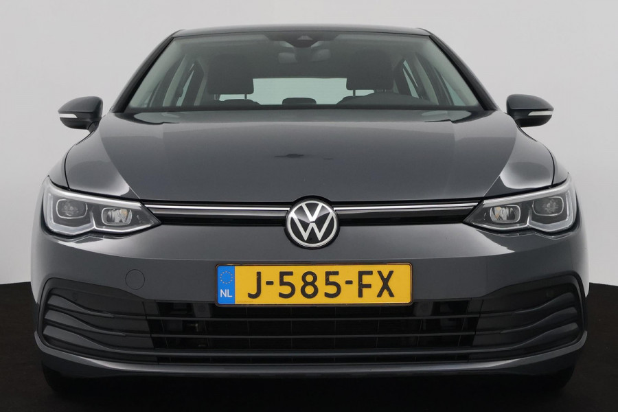 Volkswagen Golf 1.5 TSI Life Business (STOELVERWARMING, NAVIGATIE, ELEKTR STOELEN, DIGITAAL DASHBOARD, PARKEERSENSOREN, NL-AUTO)