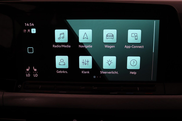 Volkswagen Golf 1.5 TSI Life Business (STOELVERWARMING, NAVIGATIE, ELEKTR STOELEN, DIGITAAL DASHBOARD, PARKEERSENSOREN, NL-AUTO)