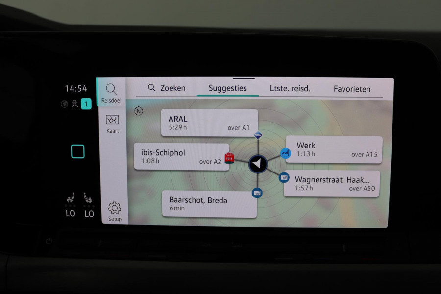 Volkswagen Golf 1.5 TSI Life Business (STOELVERWARMING, NAVIGATIE, ELEKTR STOELEN, DIGITAAL DASHBOARD, PARKEERSENSOREN, NL-AUTO)
