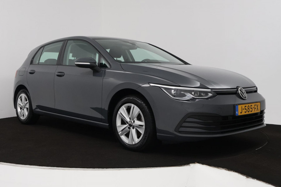 Volkswagen Golf 1.5 TSI Life Business (STOELVERWARMING, NAVIGATIE, ELEKTR STOELEN, DIGITAAL DASHBOARD, PARKEERSENSOREN, NL-AUTO)
