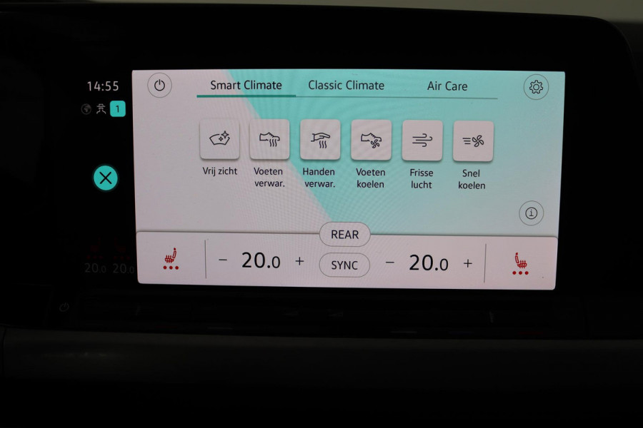 Volkswagen Golf 1.5 TSI Life Business (STOELVERWARMING, NAVIGATIE, ELEKTR STOELEN, DIGITAAL DASHBOARD, PARKEERSENSOREN, NL-AUTO)