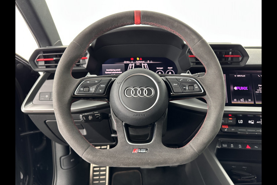 Audi RS3 Sportback 2.5 TFSI quattro Aut. *PANO | HEAD-UP | MATRIX-LED | FULL-LED | ADAPTIVE-CRUISE | BLIND-SPOT | MEMORY-PACK | KEYLESS | SPORT-SEATS | CAMERA | DIGI-COCKPIT | AMBIENT-LIGHT | 19''ALU*