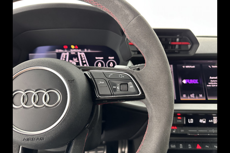 Audi RS3 Sportback 2.5 TFSI quattro Aut. *PANO | HEAD-UP | MATRIX-LED | FULL-LED | ADAPTIVE-CRUISE | BLIND-SPOT | MEMORY-PACK | KEYLESS | SPORT-SEATS | CAMERA | DIGI-COCKPIT | AMBIENT-LIGHT | 19''ALU*