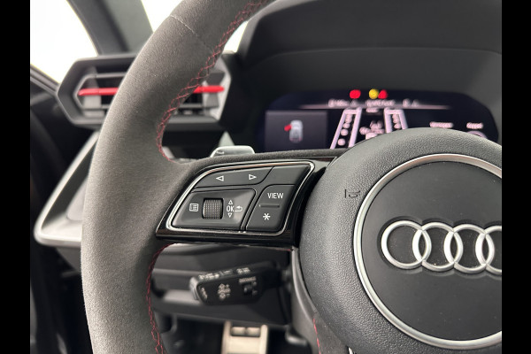 Audi RS3 Sportback 2.5 TFSI quattro Aut. *PANO | HEAD-UP | MATRIX-LED | FULL-LED | ADAPTIVE-CRUISE | BLIND-SPOT | MEMORY-PACK | KEYLESS | SPORT-SEATS | CAMERA | DIGI-COCKPIT | AMBIENT-LIGHT | 19''ALU*