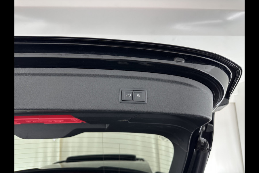 Audi RS3 Sportback 2.5 TFSI quattro Aut. *PANO | HEAD-UP | MATRIX-LED | FULL-LED | ADAPTIVE-CRUISE | BLIND-SPOT | MEMORY-PACK | KEYLESS | SPORT-SEATS | CAMERA | DIGI-COCKPIT | AMBIENT-LIGHT | 19''ALU*