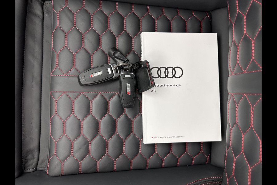Audi RS3 Sportback 2.5 TFSI quattro Aut. *PANO | HEAD-UP | MATRIX-LED | FULL-LED | ADAPTIVE-CRUISE | BLIND-SPOT | MEMORY-PACK | KEYLESS | SPORT-SEATS | CAMERA | DIGI-COCKPIT | AMBIENT-LIGHT | 19''ALU*
