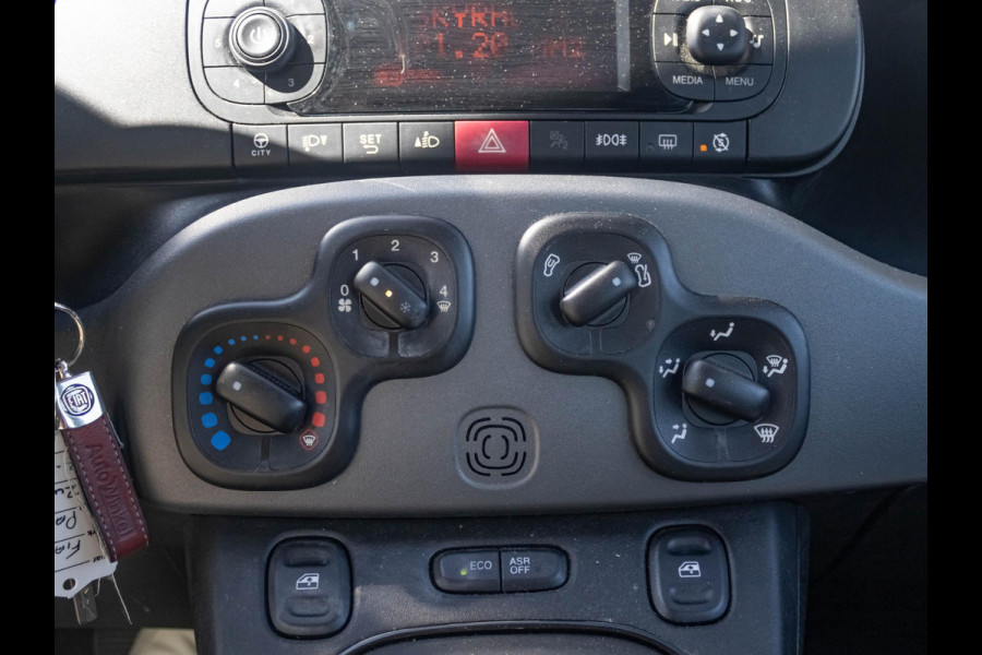 Fiat Panda TwinAir Turbo Lounge l Automaat l Airco | Parkeersensoren | Lichtmetalen velgen