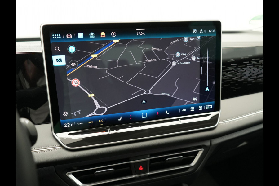 Volkswagen Tiguan 1.5 eHybrid Elegance Plug In Hybrid 204pk Nieuw Model PHEV | Trekhaak af Fabriek | Head Up | Adaptive Cruise | 360 Camera | Alcantara Sportstoelen Massage | IQ light | Keyless | Parkassist | Sfeerverlichting |