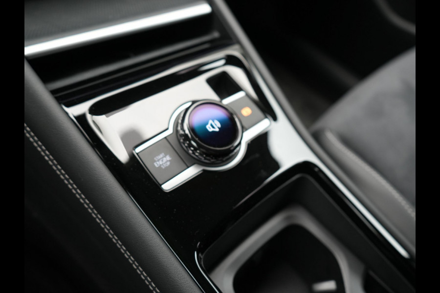 Volkswagen Tiguan 1.5 eHybrid Elegance Plug In Hybrid 204pk Nieuw Model PHEV | Trekhaak af Fabriek | Head Up | Adaptive Cruise | 360 Camera | Alcantara Sportstoelen Massage | IQ light | Keyless | Parkassist | Sfeerverlichting |