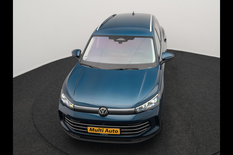 Volkswagen Tiguan 1.5 eHybrid Elegance Plug In Hybrid 204pk Nieuw Model PHEV | Trekhaak af Fabriek | Head Up | Adaptive Cruise | 360 Camera | Alcantara Sportstoelen Massage | IQ light | Keyless | Parkassist | Sfeerverlichting |