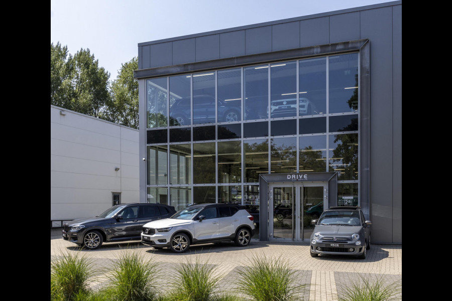 Volvo XC40 2.0 T4 190 PK AUT. Pano|El.Trekhaak|AutoPilot