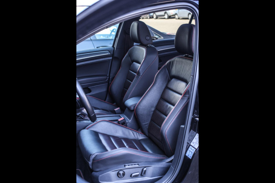 Volkswagen Golf 2.0 TSI GTI TCR *Akra*Pano*Dynaudio*Camera*Leder*DCC*