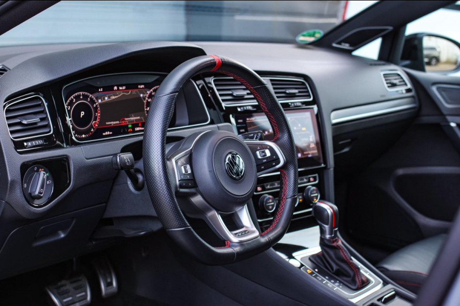 Volkswagen Golf 2.0 TSI GTI TCR *Akra*Pano*Dynaudio*Camera*Leder*DCC*