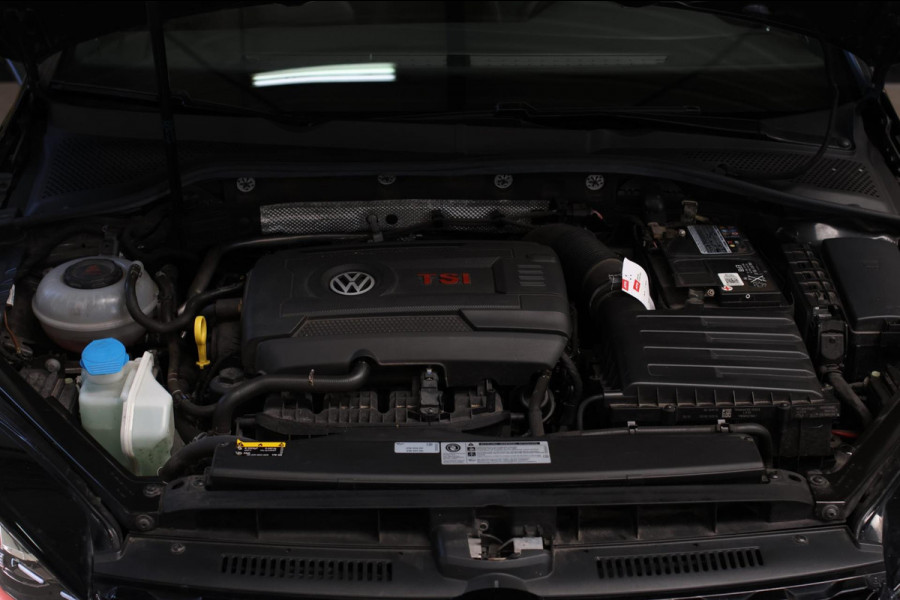 Volkswagen Golf 2.0 TSI GTI TCR *Akra*Pano*Dynaudio*Camera*Leder*DCC*