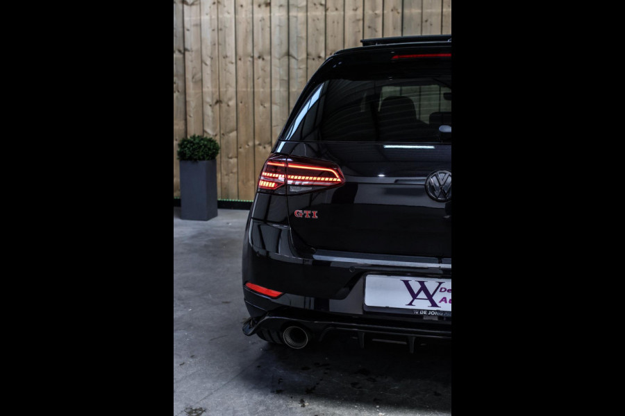 Volkswagen Golf 2.0 TSI GTI TCR *Akra*Pano*Dynaudio*Camera*Leder*DCC*