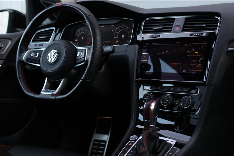 Volkswagen Golf 2.0 TSI GTI TCR *Akra*Pano*Dynaudio*Camera*Leder*DCC*
