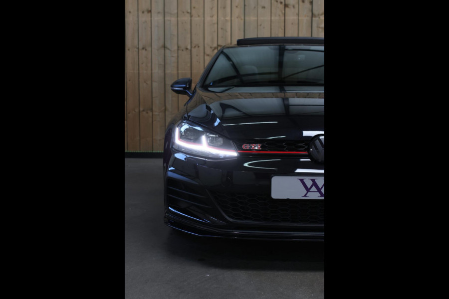 Volkswagen Golf 2.0 TSI GTI TCR *Akra*Pano*Dynaudio*Camera*Leder*DCC*