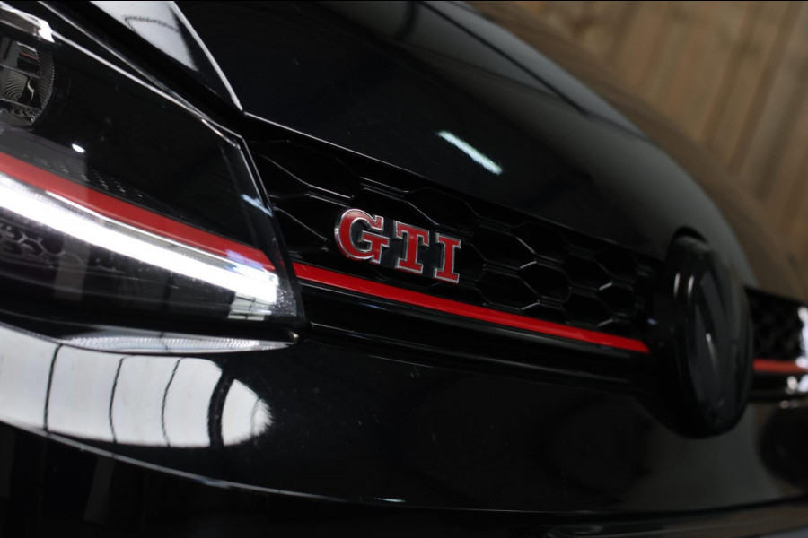 Volkswagen Golf 2.0 TSI GTI TCR *Akra*Pano*Dynaudio*Camera*Leder*DCC*