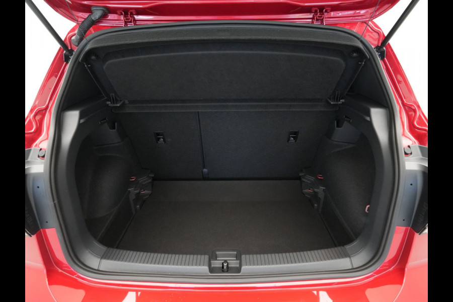 Volkswagen T-Cross 1.5 TSI 150pk DSG R-Line Business Navi via App Camera Stoelverwarming Acc