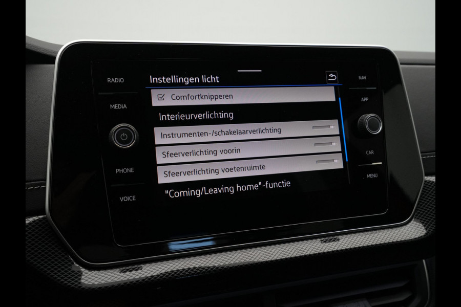 Volkswagen T-Cross 1.5 TSI 150pk DSG R-Line Business Navi via App Camera Stoelverwarming Acc