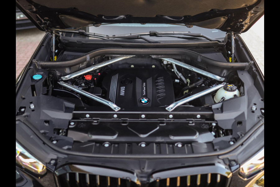 BMW X5 xDrive30d High Executive | M-Sport | Stoelverw/ventilatie | Trekhaak | Pano | H/K | Drive Assist | HUD