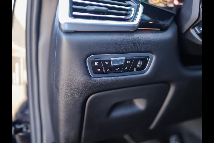 BMW X5 xDrive30d High Executive | M-Sport | Stoelverw/ventilatie | Trekhaak | Pano | H/K | Drive Assist | HUD
