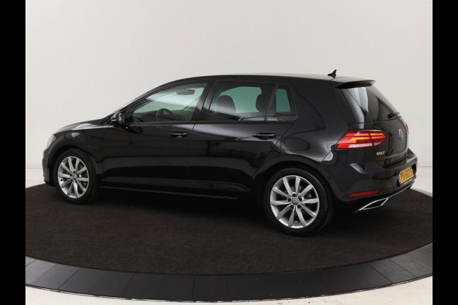 Volkswagen Golf 1.5 TSI Highline | Stoelverwarming | Virtual Cockpit | Carplay | Massage | Camera | Adaptive cruise | Park Assist | Climate control