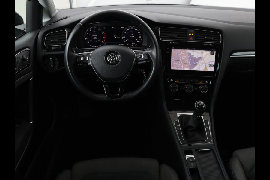Volkswagen Golf 1.5 TSI Highline | Stoelverwarming | Virtual Cockpit | Carplay | Massage | Camera | Adaptive cruise | Park Assist | Climate control