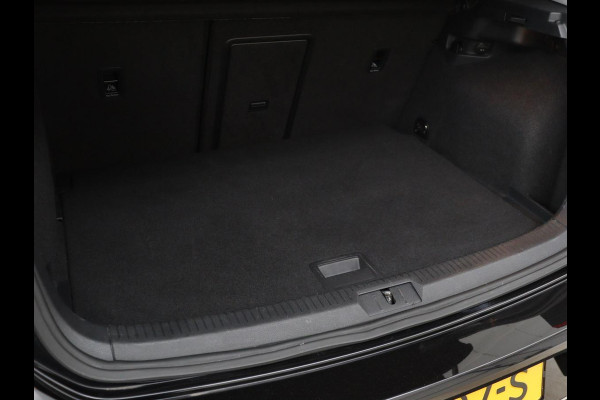 Volkswagen Golf 1.5 TSI Highline | Stoelverwarming | Virtual Cockpit | Carplay | Massage | Camera | Adaptive cruise | Park Assist | Climate control