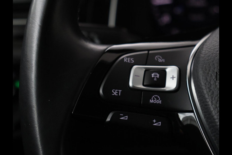 Volkswagen Golf 1.5 TSI Highline | Stoelverwarming | Virtual Cockpit | Carplay | Massage | Camera | Adaptive cruise | Park Assist | Climate control