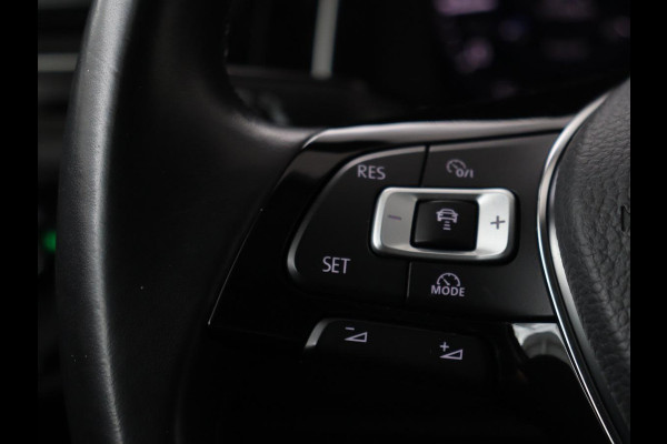 Volkswagen Golf 1.5 TSI Highline | Stoelverwarming | Virtual Cockpit | Carplay | Massage | Camera | Adaptive cruise | Park Assist | Climate control