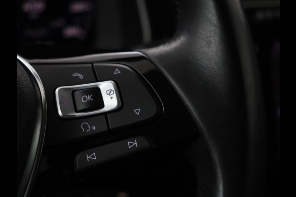 Volkswagen Golf 1.5 TSI Highline | Stoelverwarming | Virtual Cockpit | Carplay | Massage | Camera | Adaptive cruise | Park Assist | Climate control