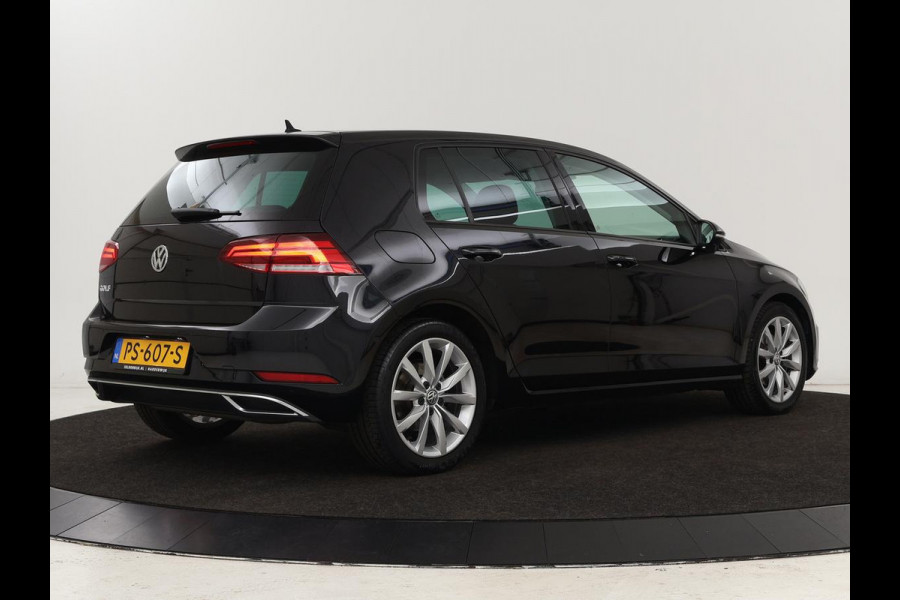 Volkswagen Golf 1.5 TSI Highline | Stoelverwarming | Virtual Cockpit | Carplay | Massage | Camera | Adaptive cruise | Park Assist | Climate control