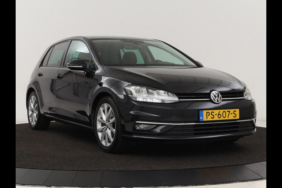 Volkswagen Golf 1.5 TSI Highline | Stoelverwarming | Virtual Cockpit | Carplay | Massage | Camera | Adaptive cruise | Park Assist | Climate control