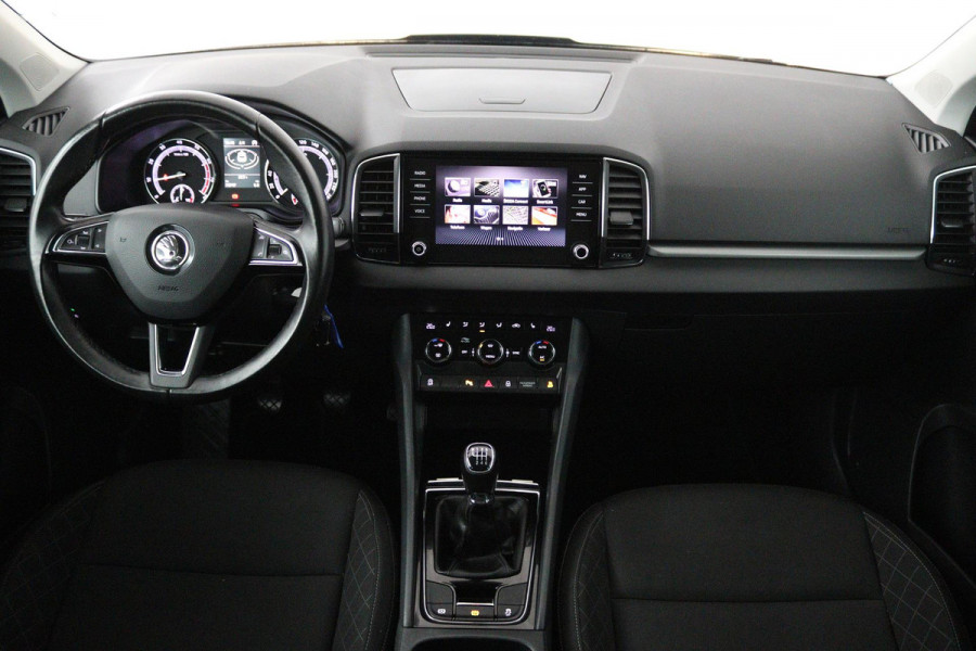 Škoda Karoq 1.5 TSI ACT Ambition Business (TREKHAAK, STOELVERWARMING, CRUISE CONTROL, PARKEERSENSOREN, NL-AUTO)