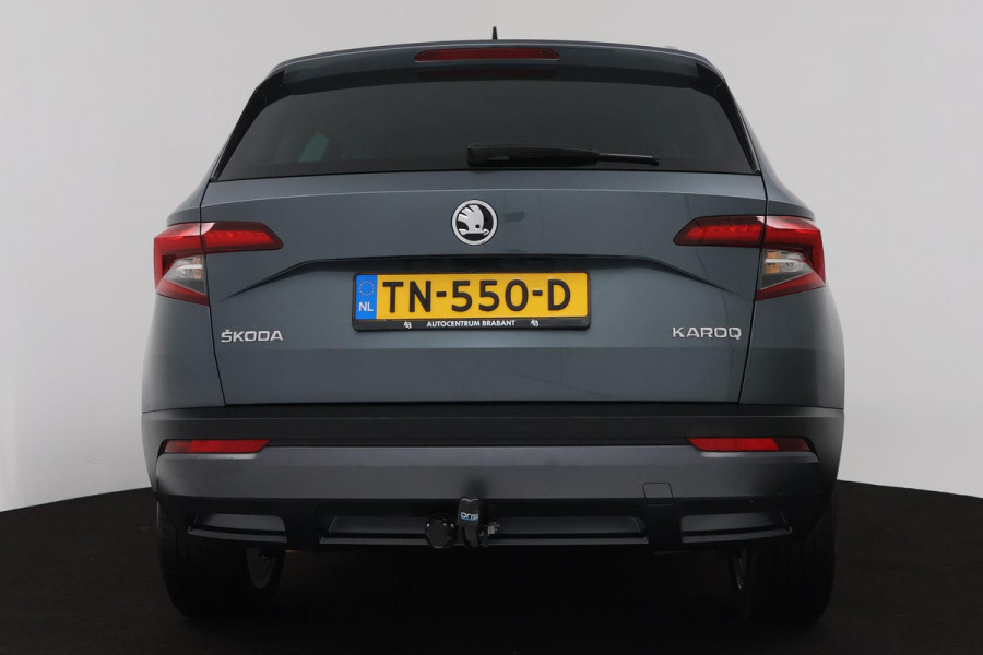 Škoda Karoq 1.5 TSI ACT Ambition Business (TREKHAAK, STOELVERWARMING, CRUISE CONTROL, PARKEERSENSOREN, NL-AUTO)