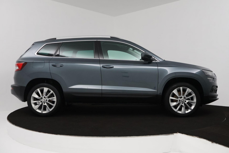 Škoda Karoq 1.5 TSI ACT Ambition Business (TREKHAAK, STOELVERWARMING, CRUISE CONTROL, PARKEERSENSOREN, NL-AUTO)