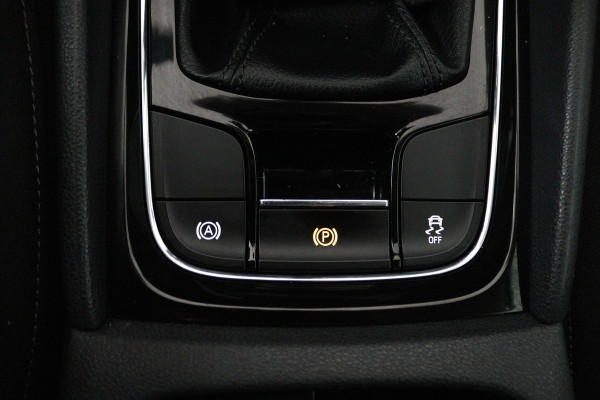 Škoda Karoq 1.5 TSI ACT Ambition Business (TREKHAAK, STOELVERWARMING, CRUISE CONTROL, PARKEERSENSOREN, NL-AUTO)