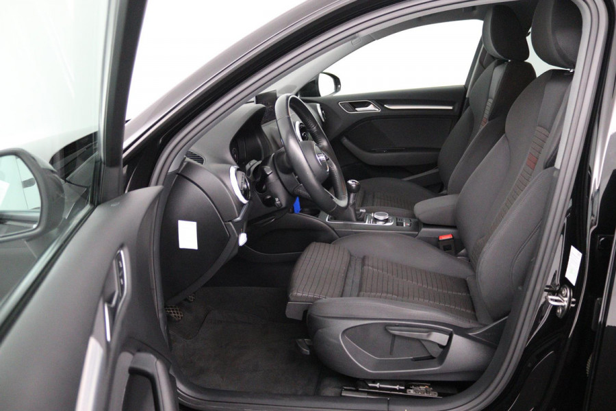 Audi A3 Sportback 30 TFSI Advance (PARKEERSENSOREN, DIGITAAL DASHBOARD, CRUISE CONTROL, NAVIGATIE)