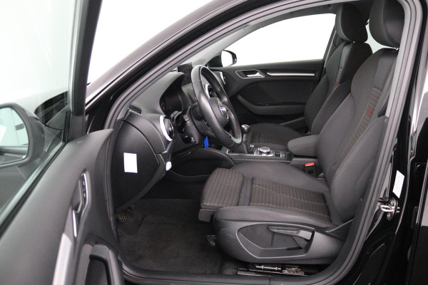 Audi A3 Sportback 30 TFSI Advance (PARKEERSENSOREN, DIGITAAL DASHBOARD, CRUISE CONTROL, NAVIGATIE)