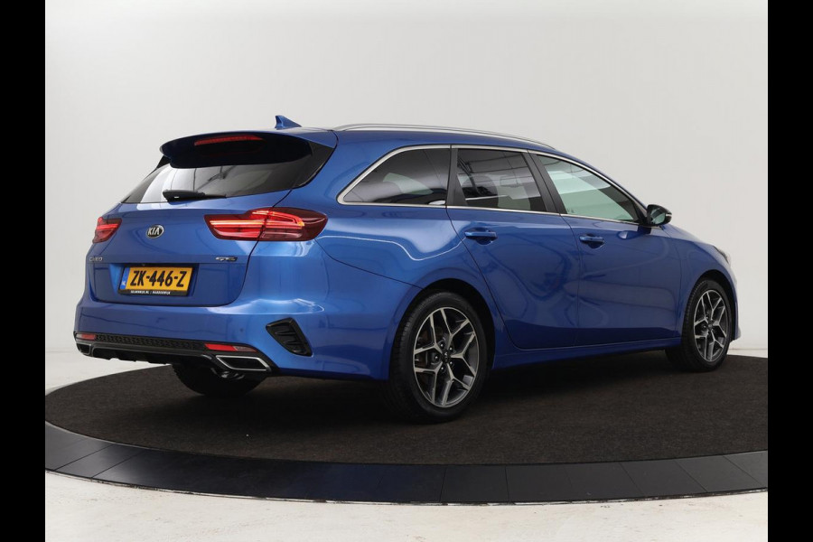 Kia Ceed 1.4 T-GDi GT-Line | Panoramadak | Stoel & stuurverwarming | Camera | Leder/Alcantara | Carplay | Full LED | Navigatie | Keyless