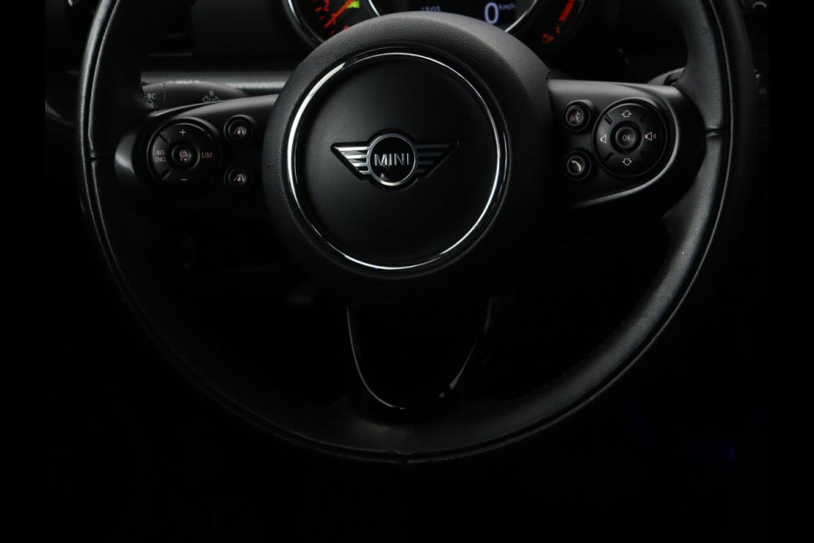 MINI Clubman 1.5 Cooper Chili | 1e eigenaar | Adaptive cruise | Carplay | Full LED | Navigatie | Harman/Kardon | Parkeerhulp | Climate control